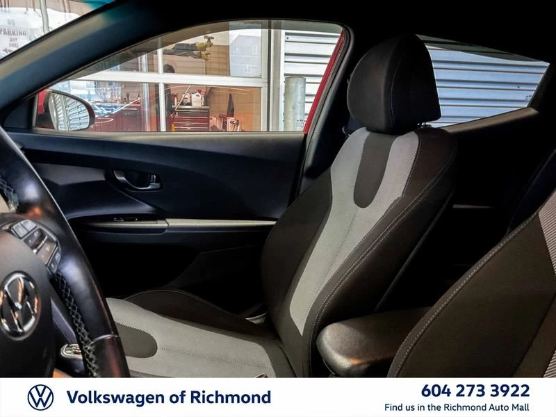 2019 Hyundai Veloster - Image 17 of 20