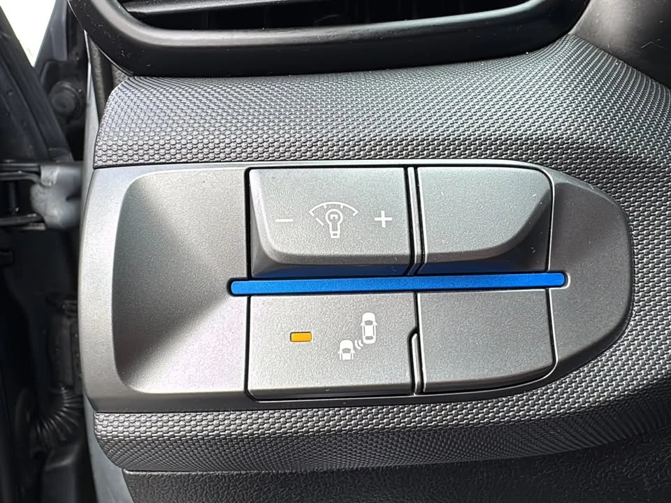 2019 Hyundai Veloster - Image 10 of 20