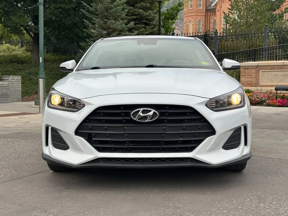 2019 Hyundai Veloster - Image 2 of 17