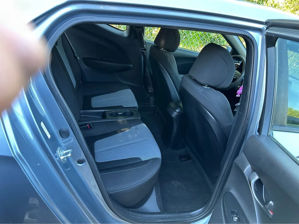 2019 Hyundai Veloster - Image 12 of 13