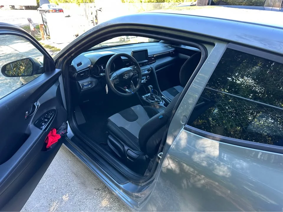 2019 Hyundai Veloster - Image 9 of 13
