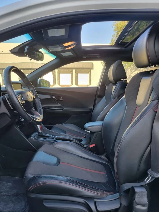2019 Hyundai Veloster - Image 7 of 15