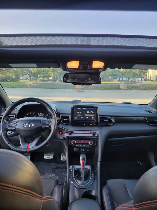 2019 Hyundai Veloster - Image 6 of 15