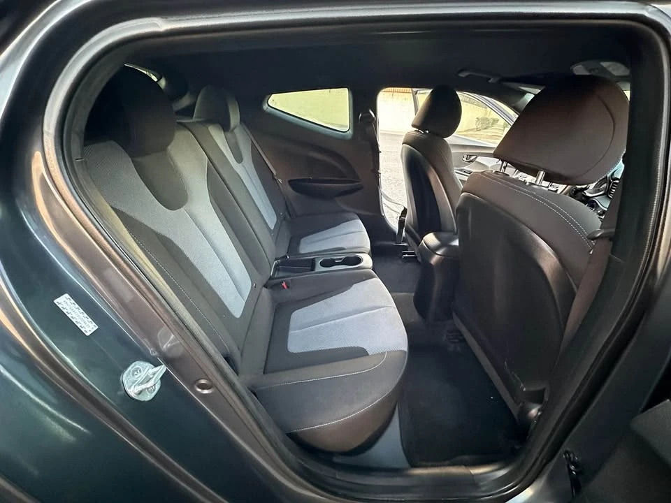 2019 Hyundai Veloster - Image 11 of 11