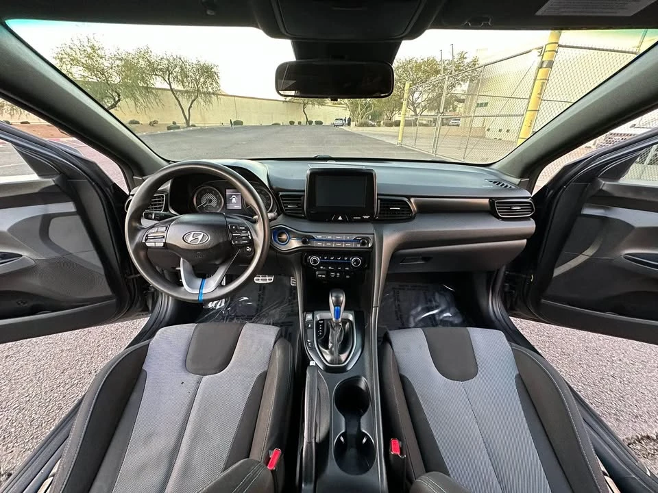 2019 Hyundai Veloster - Image 9 of 11