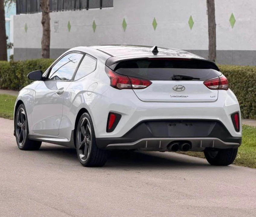 2019 Hyundai Veloster - Image 2 of 14