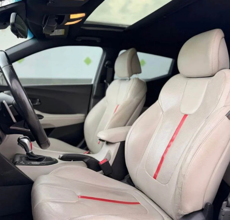 2019 Hyundai Veloster - Image 7 of 14