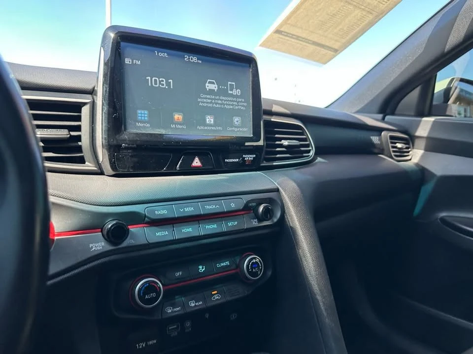 2019 Hyundai Veloster - Image 9 of 18