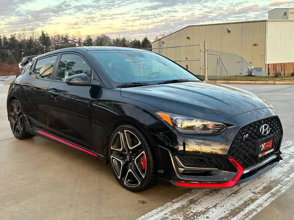 2019 Hyundai Veloster N - Image 2 of 10