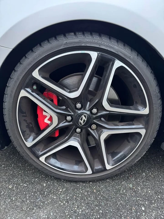 2019 Hyundai Veloster N - Image 18 of 20