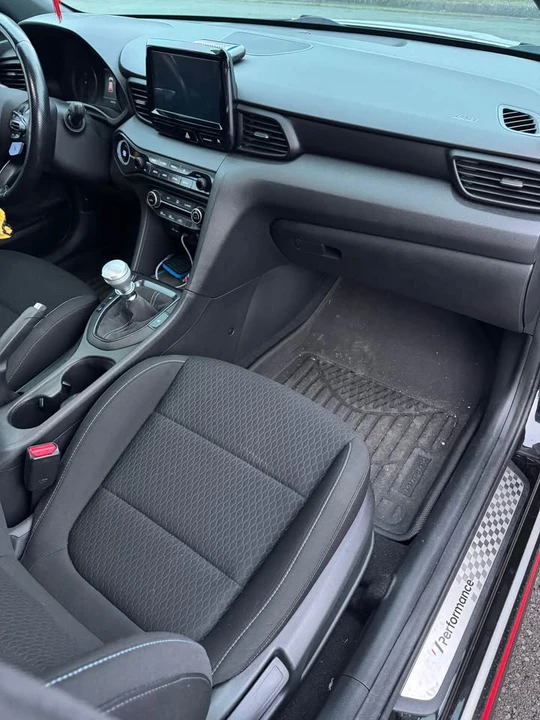 2019 Hyundai Veloster N - Image 13 of 20