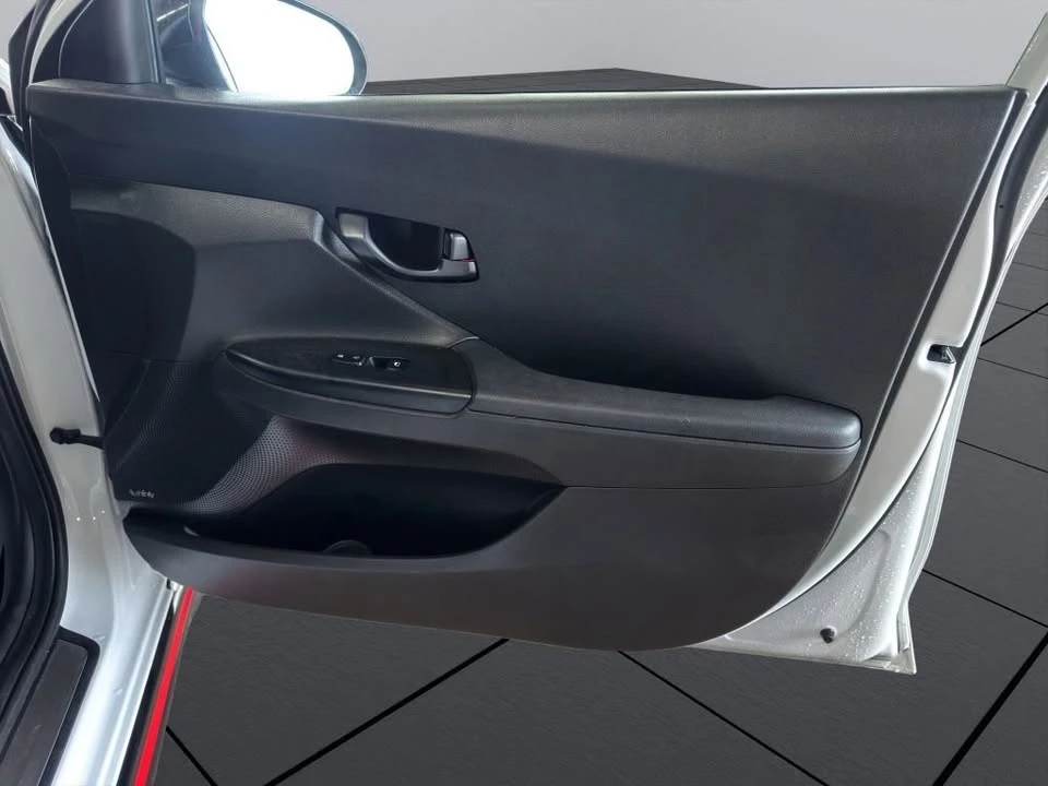 2019 Hyundai Veloster N - Image 11 of 20
