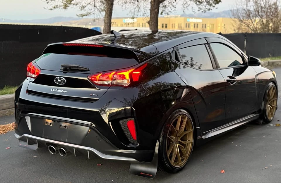 2019 Hyundai Veloster - Image 3 of 11