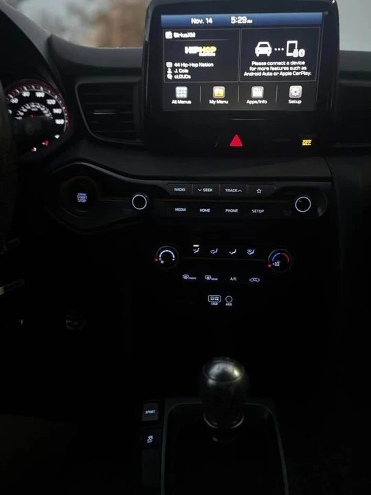 2019 Hyundai Veloster - Image 10 of 11