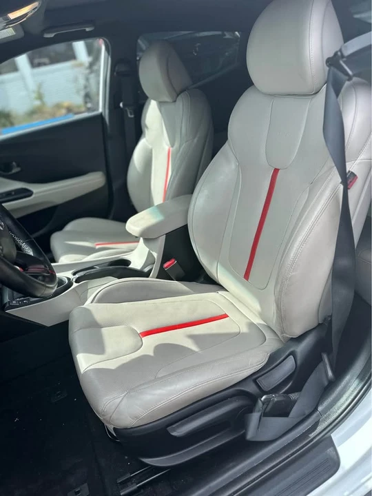 2018 Hyundai Veloster - Image 13 of 20
