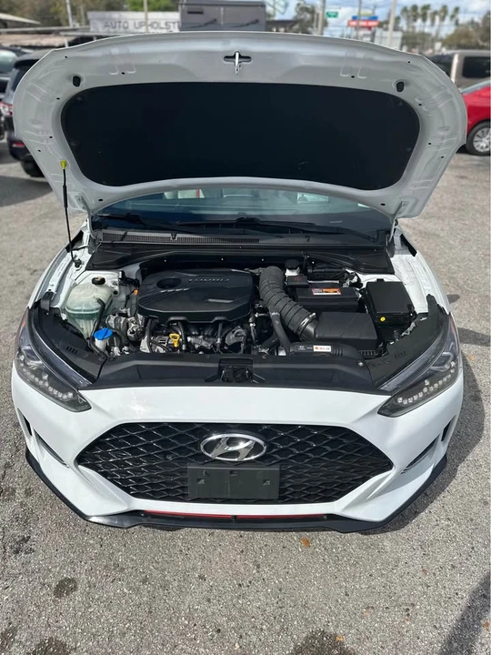 2018 Hyundai Veloster - Image 12 of 20