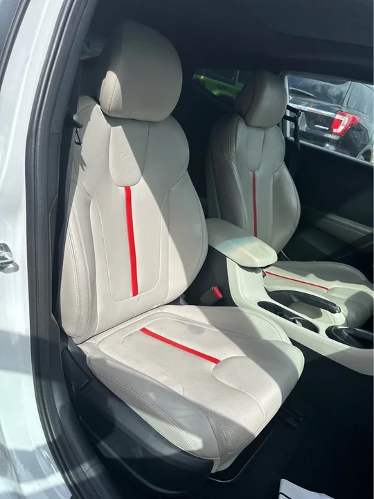 2018 Hyundai Veloster - Image 15 of 20