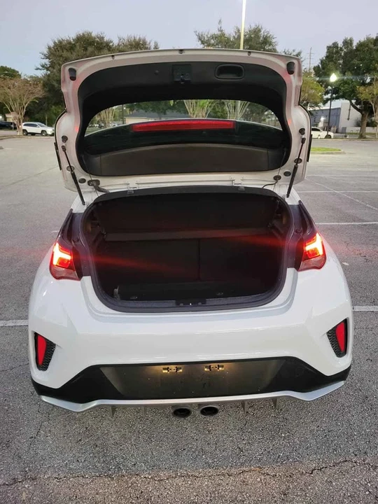 2019 Hyundai Veloster - Image 13 of 15