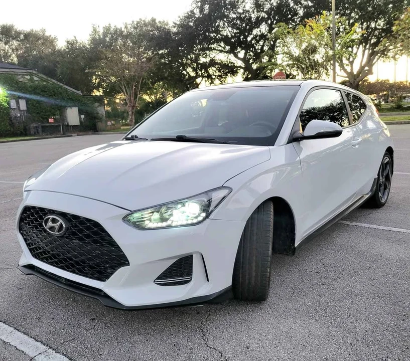 2019 Hyundai Veloster - Image 2 of 15