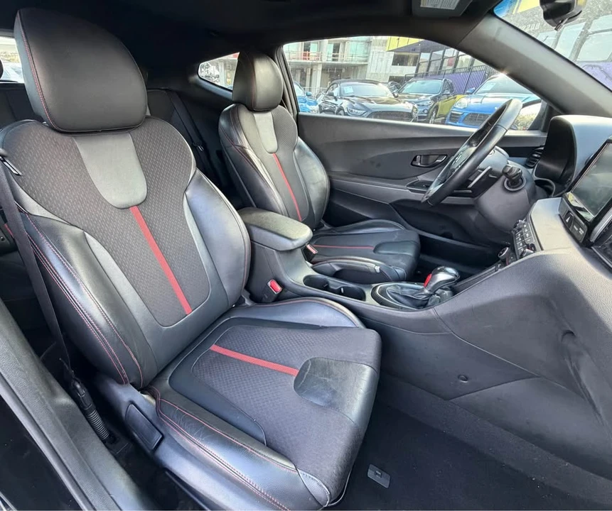 2019 Hyundai Veloster - Image 12 of 20