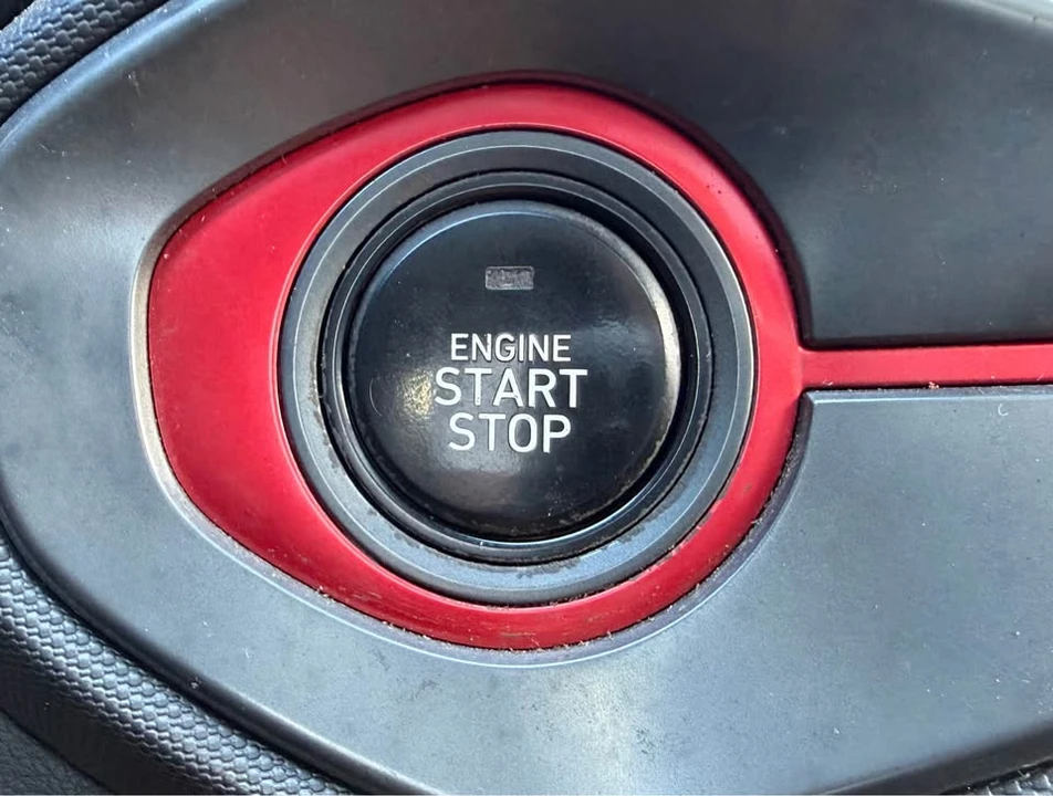 2019 Hyundai Veloster - Image 18 of 20