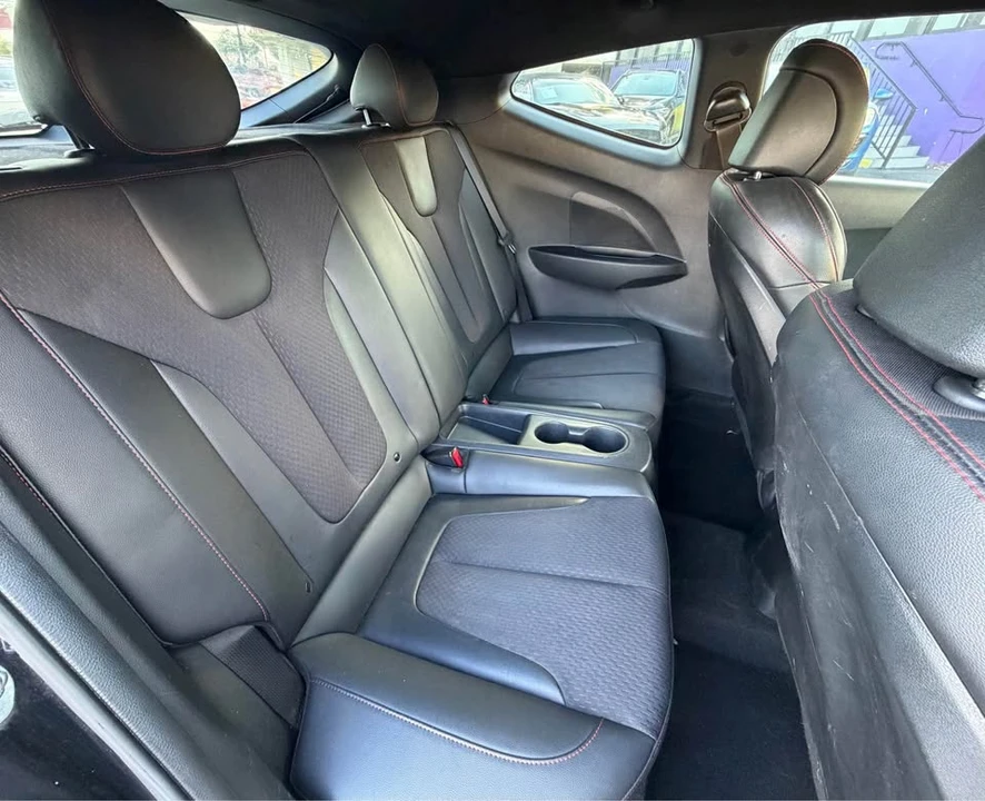 2019 Hyundai Veloster - Image 13 of 20
