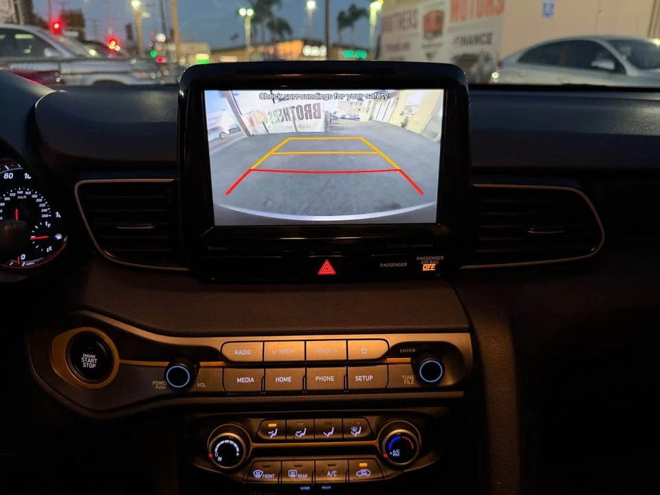 2019 Hyundai Veloster - Image 18 of 20