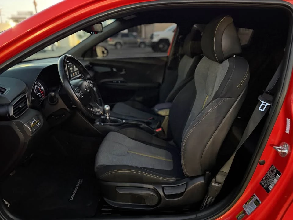 2019 Hyundai Veloster - Image 11 of 20