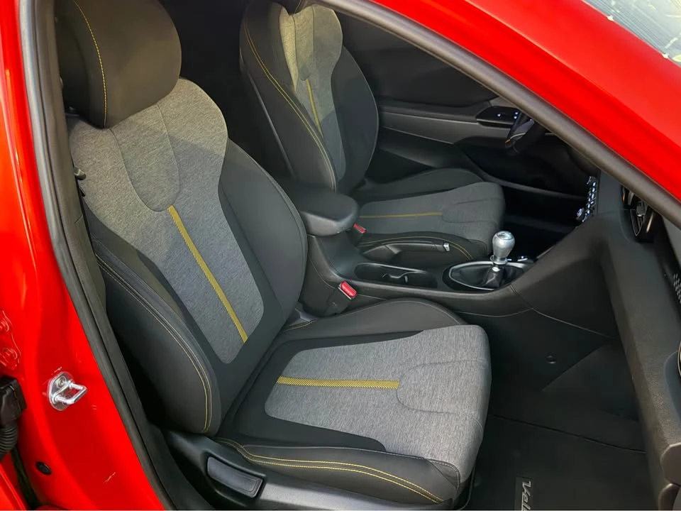 2019 Hyundai Veloster - Image 15 of 20