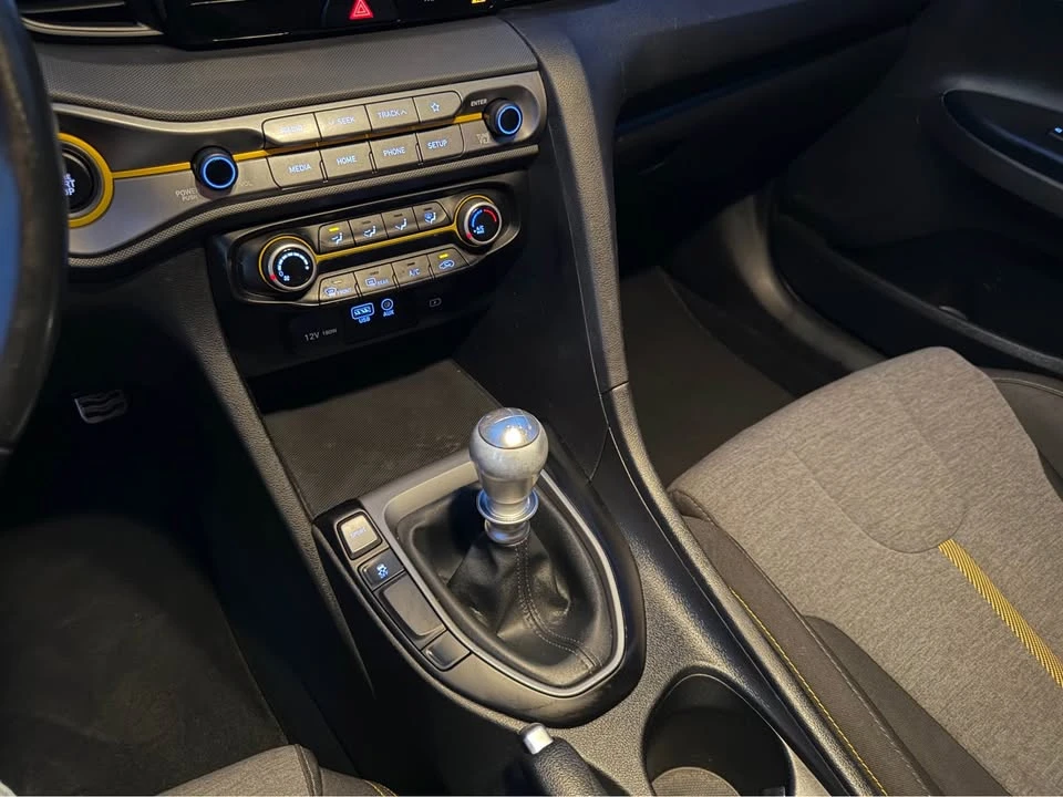 2019 Hyundai Veloster - Image 19 of 20