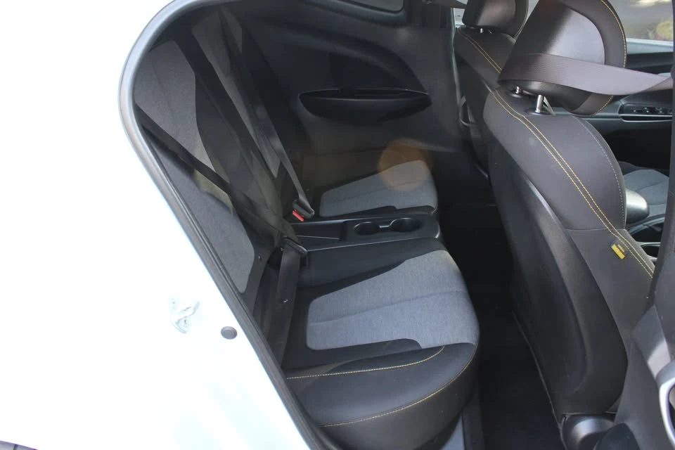 2019 Hyundai Veloster - Image 13 of 17