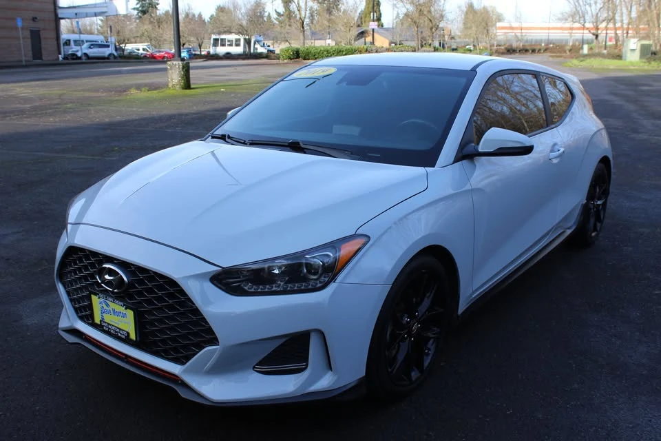 2019 Hyundai Veloster - Image 2 of 17