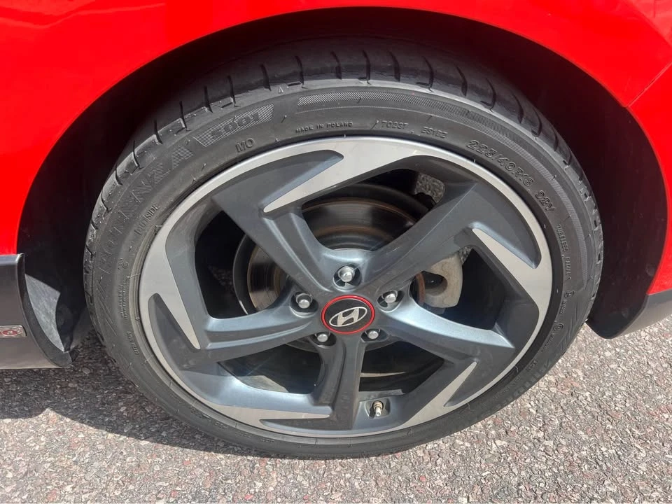 2019 Hyundai Veloster - Image 15 of 16