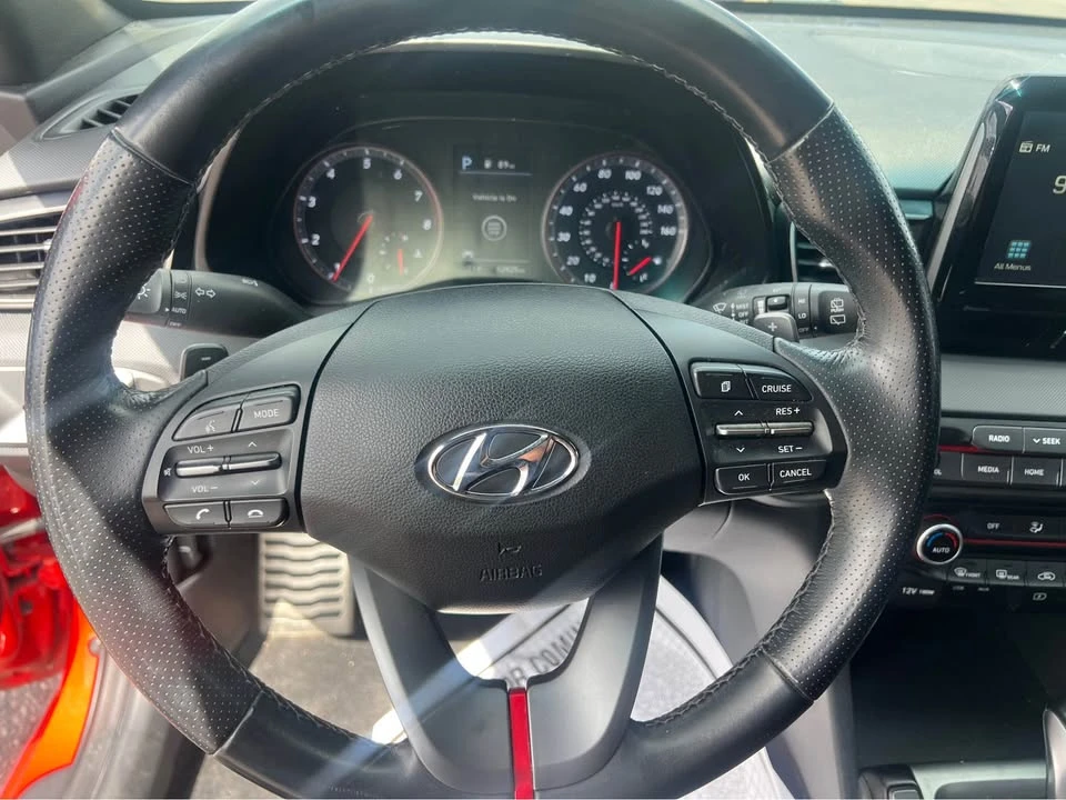 2019 Hyundai Veloster - Image 10 of 16