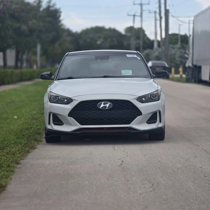 2019 Hyundai Veloster - Image 2 of 13