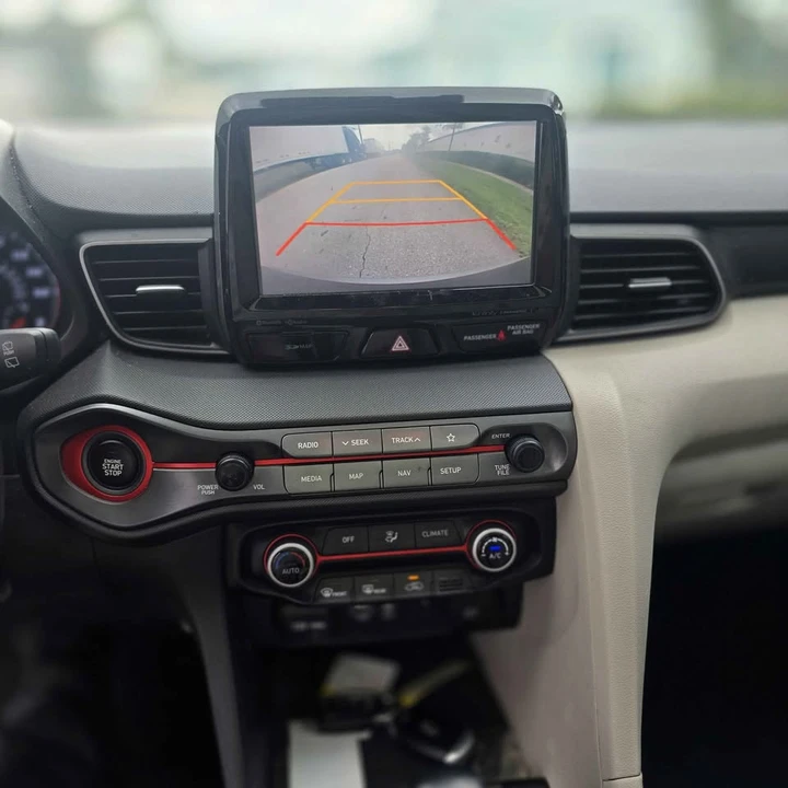 2019 Hyundai Veloster - Image 9 of 13