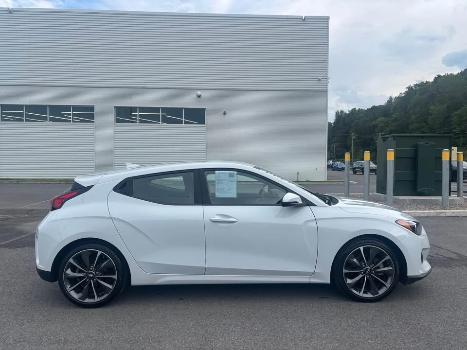 2019 Hyundai Veloster - Image 4 of 10