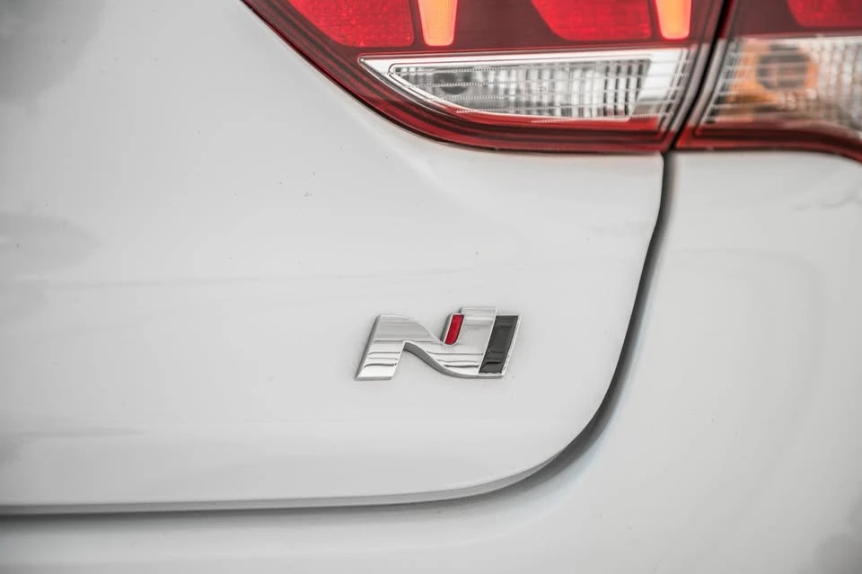 2019 Hyundai Veloster N - Image 17 of 17