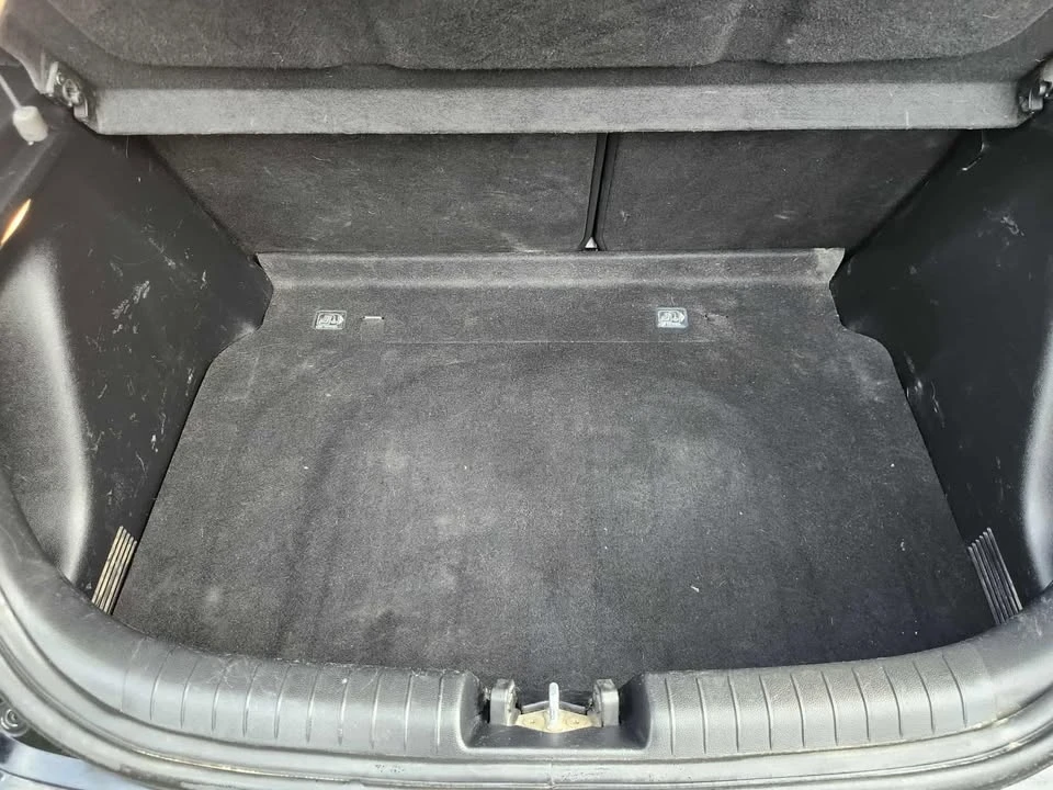 2019 Hyundai Veloster - Image 15 of 19