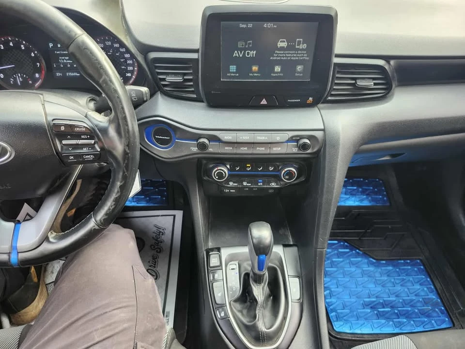 2019 Hyundai Veloster - Image 12 of 19