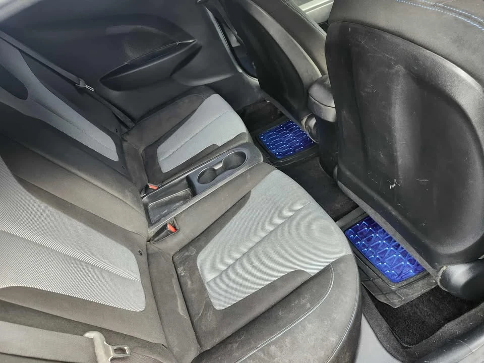 2019 Hyundai Veloster - Image 16 of 19