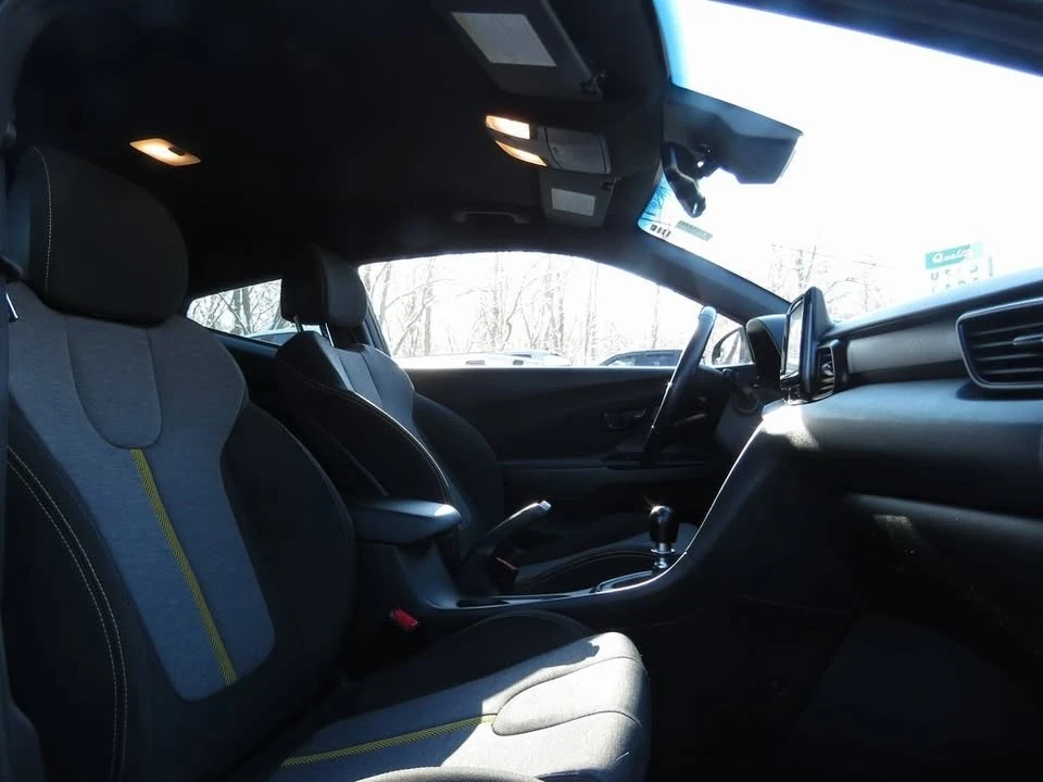 2019 Hyundai Veloster - Image 14 of 19