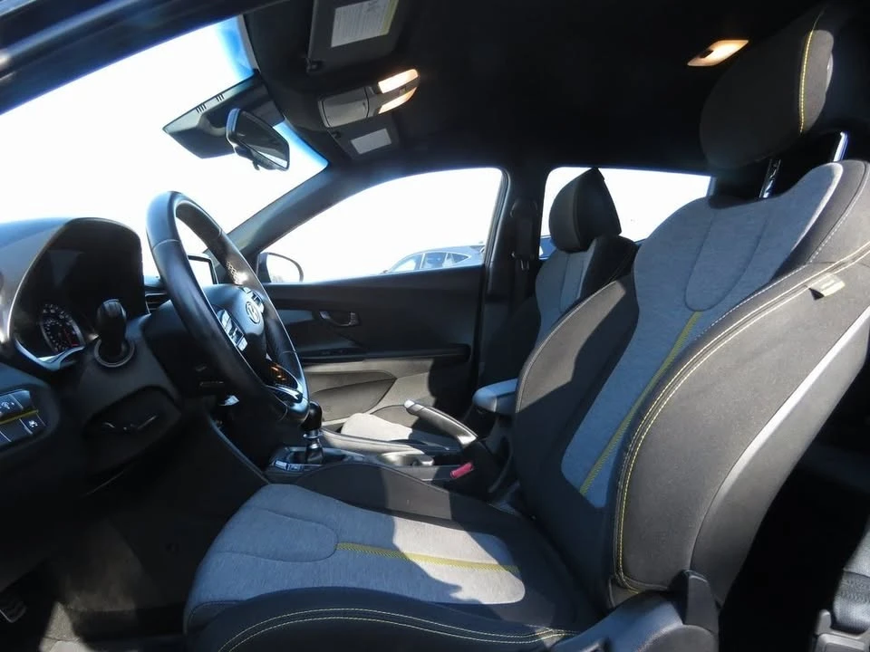 2019 Hyundai Veloster - Image 9 of 19