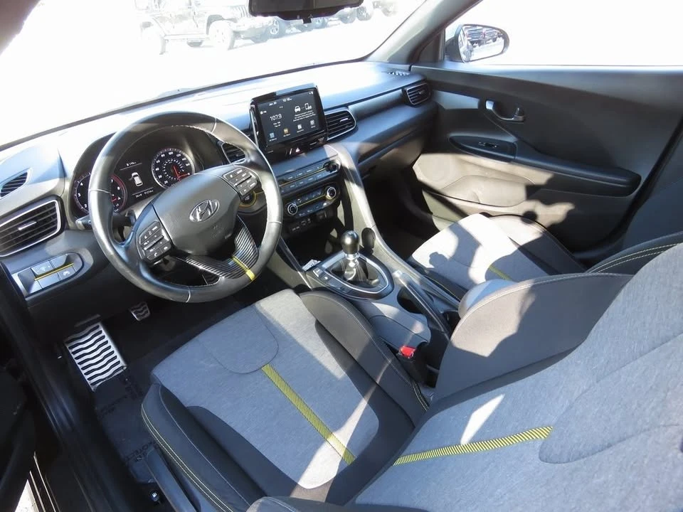2019 Hyundai Veloster - Image 10 of 19