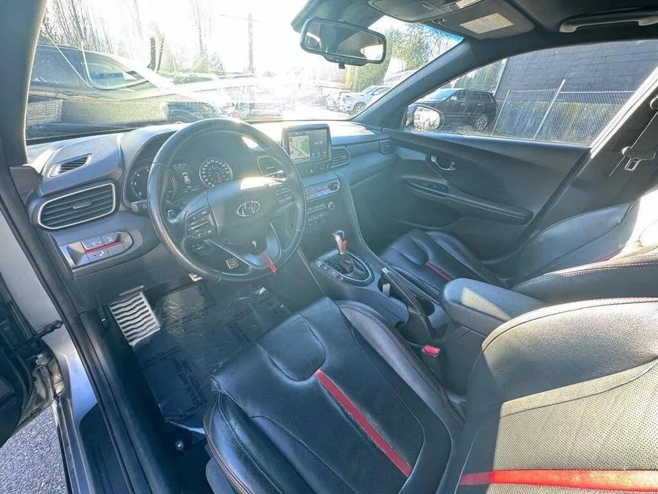 2019 Hyundai Veloster - Image 11 of 17