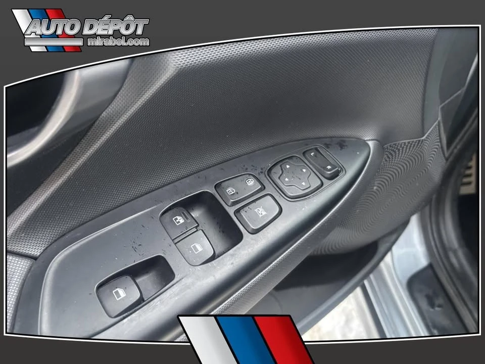 2019 Hyundai Veloster - Image 7 of 18