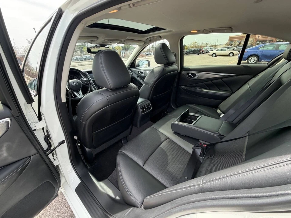 2019 Infiniti - Image 9 of 12