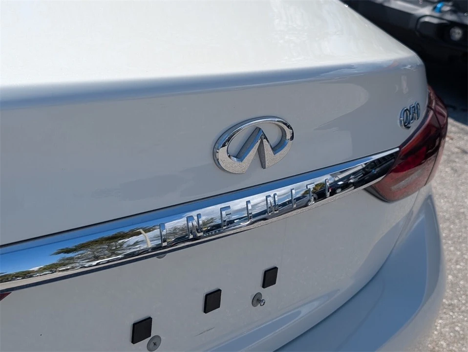 2019 Infiniti Q50 - Image 15 of 21
