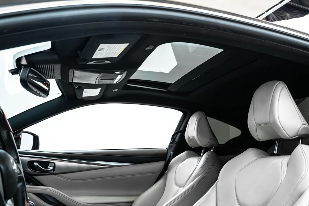 2019 Infiniti Q60 - Image 18 of 31