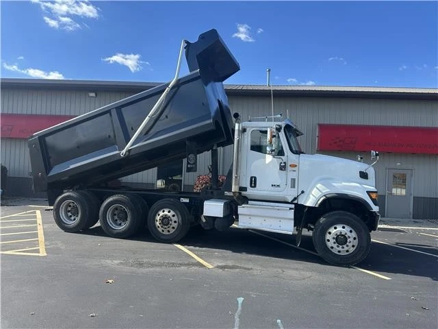2019 International HX - Image 3 of 21